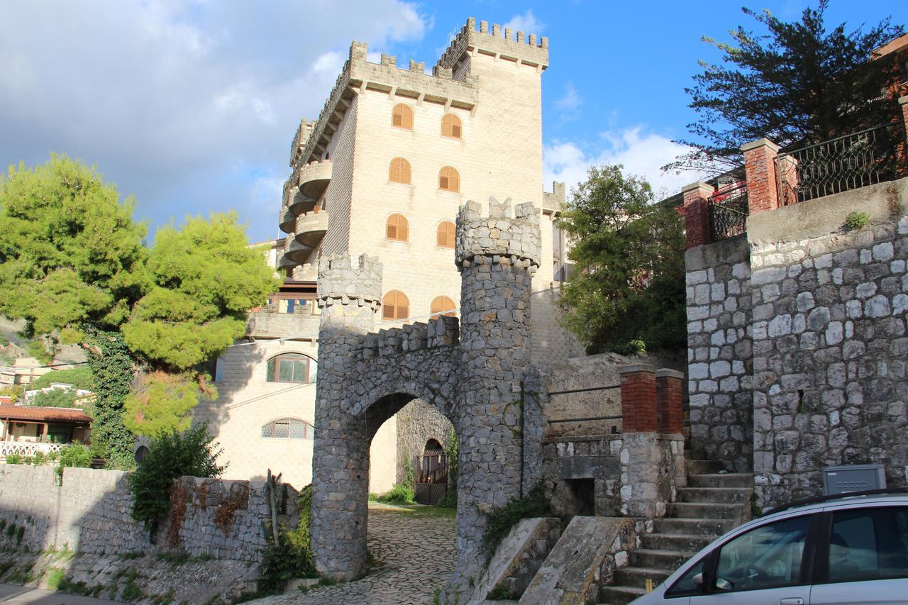 Hotel Castello Di Giuliano Montelepre Exterior foto